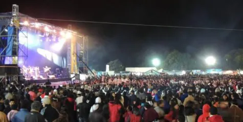 Rosario le canta a la patria