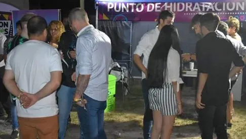 Puesto de hidratación en evento