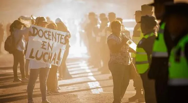 salta-docentes-may2023-07-600x330-1