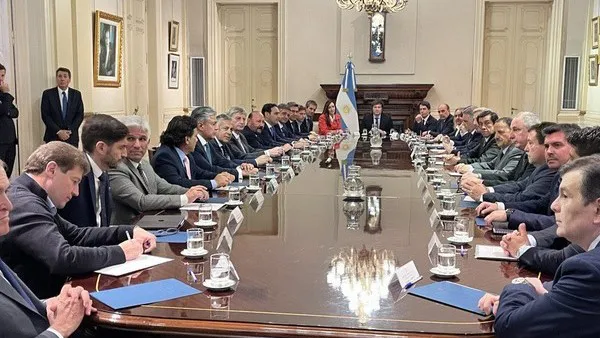 milei-reunion-con-los-gobernadores