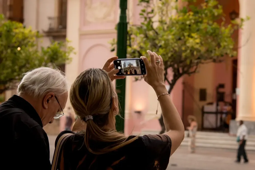turimo-salta-turistas-catedral-1536x1024