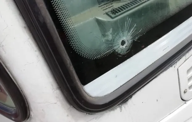 Camioneta baleada en 2019 por pegatineros