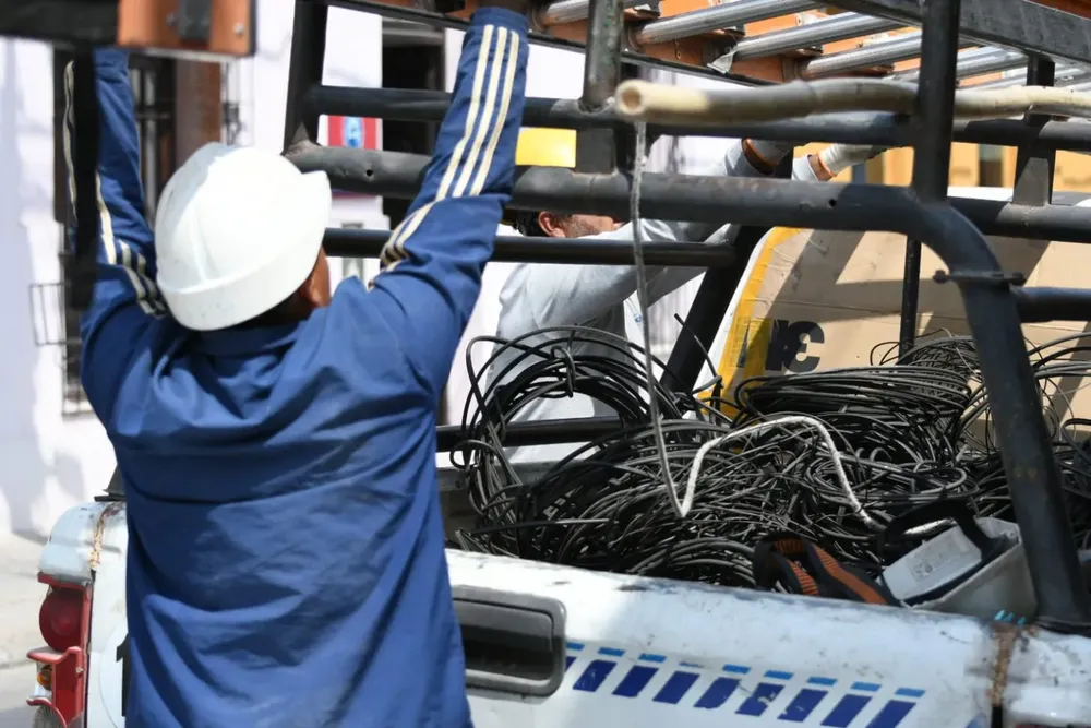 retiro-cables-en-desuso-4-1536x1024