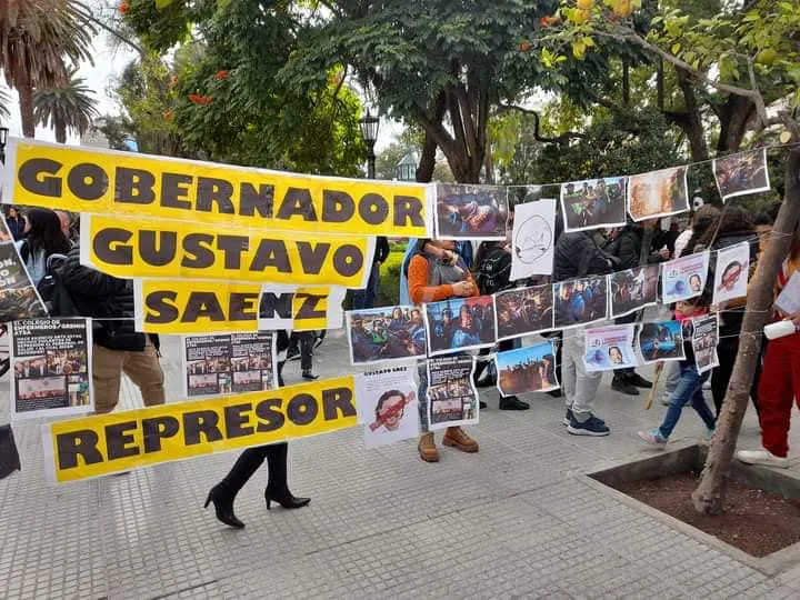 Docentes-Salta-Paro-Gustavo-Saenz-3