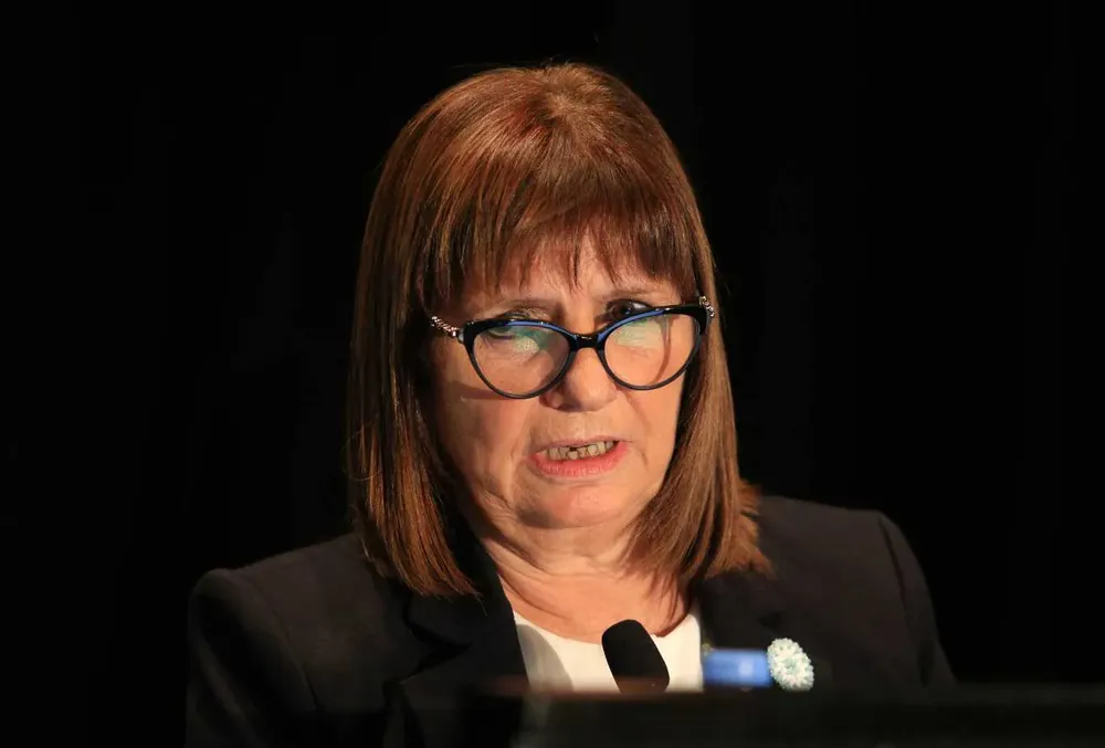 bullrich-na-17