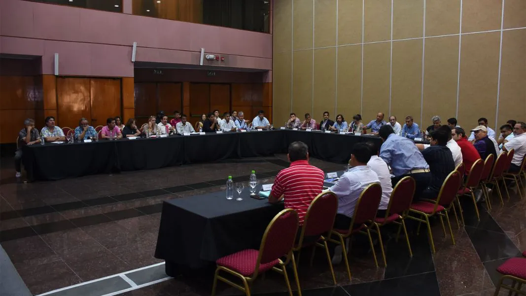 98415-el-gobierno-provincial-otorgara-un-aumento-del-14-hasta-diciembre-a-los-empleados-estatales