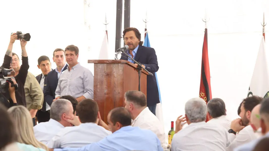 13241-saenz-se-hizo-justicia-con-la-familia-tabacalera-al-modificar-el-impuesto-interno-y-mantener-con-arancel-cero-al-tabaco-20240801200743