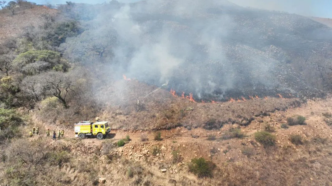 Incendio cerros Varnet y San José