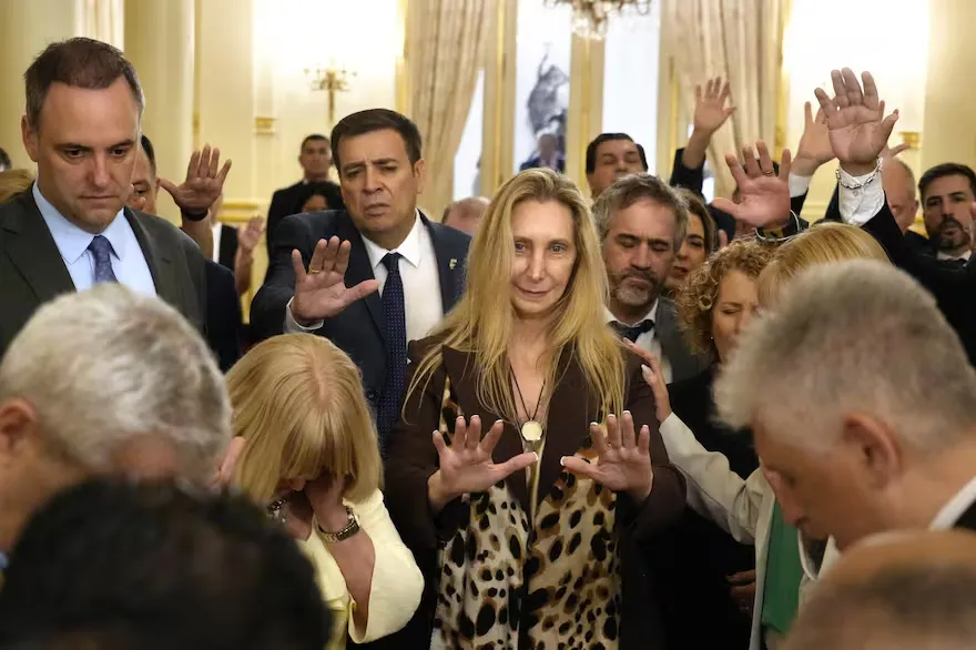 al-consejo-directivo-de-aciera-en-un-acto-A6OM2AXT7VCNBOEIOA3J4F4G7M-_1_