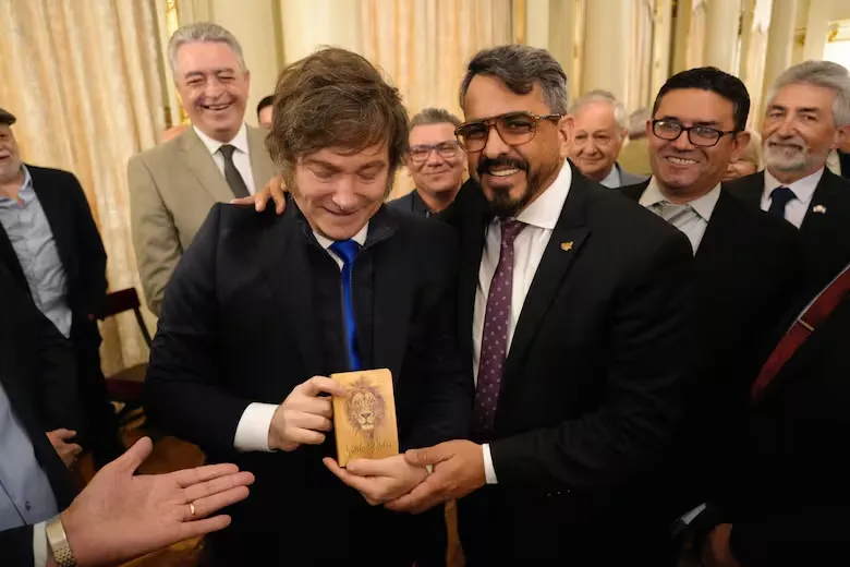 el-presidente-javier-milei-recibio-en-la-casa-3TZDEJ77G5BWJK6ALBFDSYM234