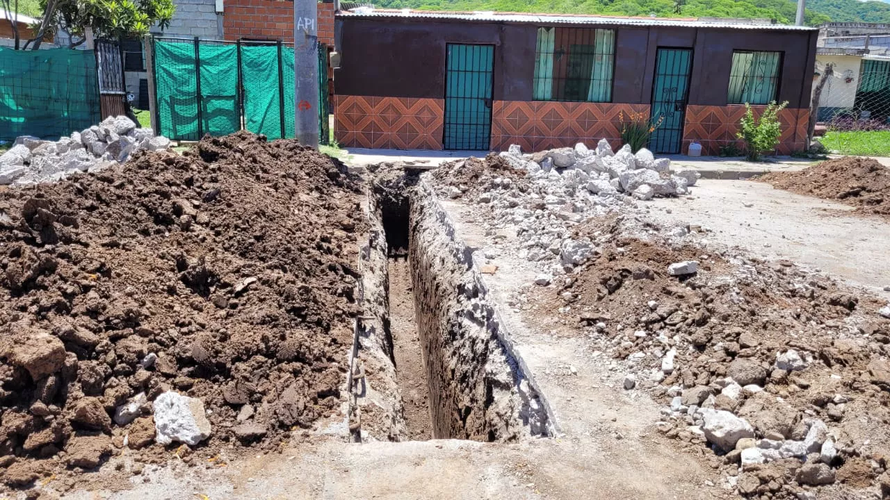 divino-nino-ii-obras-de-conexciones-para-agua-y-cloaca-2