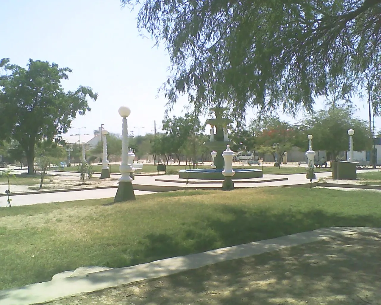 PLAZA_CENTRAL_-_Santa_Victoria_Este_-_Rivadavia_-_panoramio