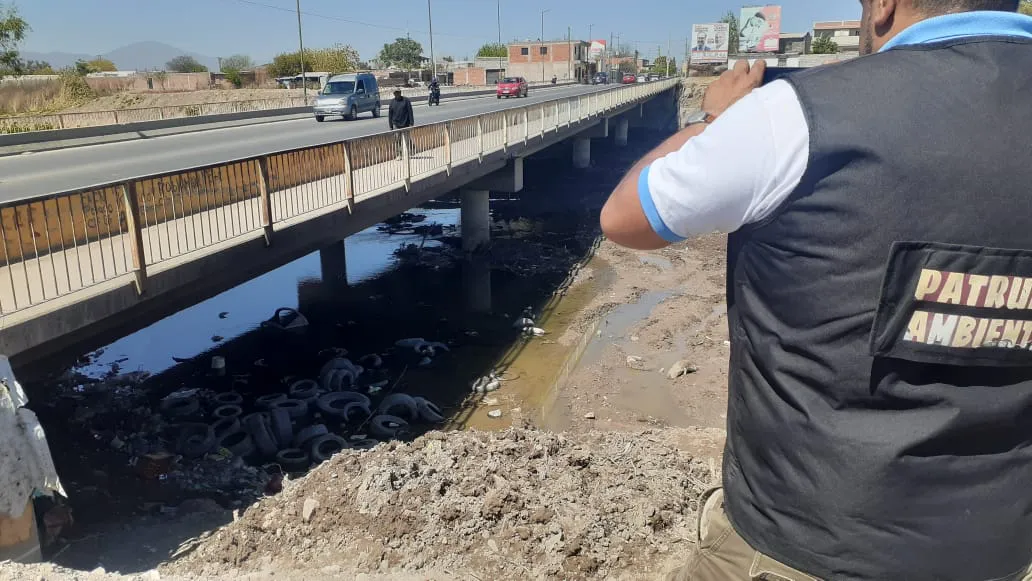 patrulla-ambiental-neumaticos-rio-arenales-6