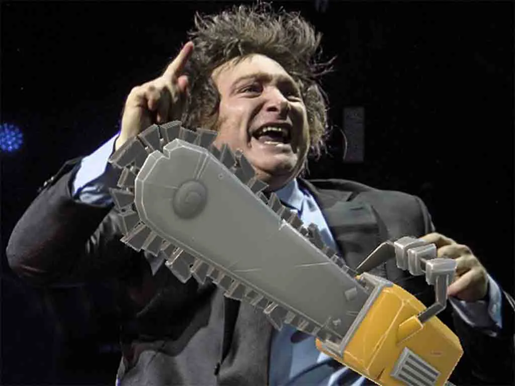 MILEI-CON-LA-MOTOSIERRA