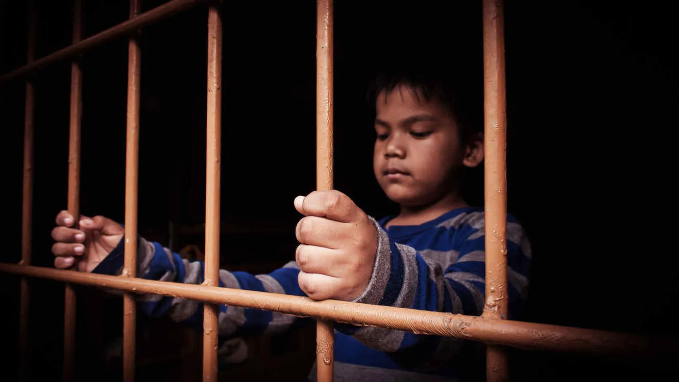 niño-carcel